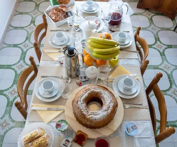 Teresa Vibo Valentia Tropea 3*